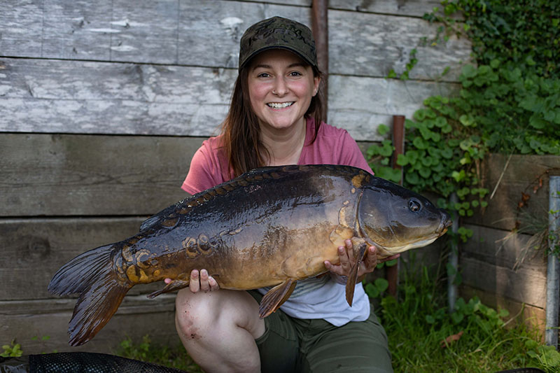 آموزش کامل صید ماهی کپور - راهنمای تجهیزات، طعمه و تکنیکها 2 آموزش کامل صید ماهی کپور